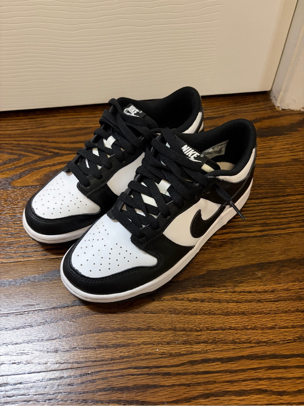 Nike Dunk Low Panda Black White Sneakers 5.5Y / Women’s 7
